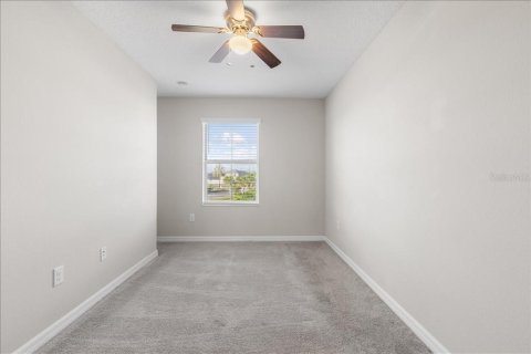 Townhouse in Tampa, Florida 3 bedrooms, 154.5 sq.m. № 1440841 - photo 17