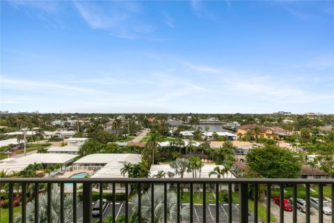 Condo in Fort Lauderdale, Florida, 2 bedrooms  № 1051086 - photo 10