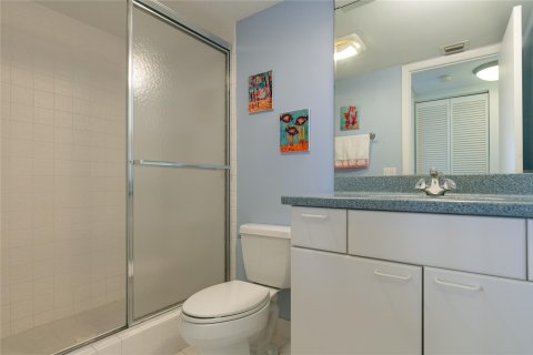 Condo in Fort Lauderdale, Florida, 2 bedrooms  № 1051086 - photo 13