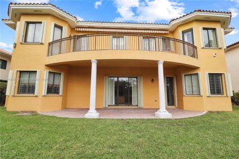 Villa ou maison à vendre à Cutler Bay, Floride: 5 chambres, 438.22 m2 № 1050578 - photo 4
