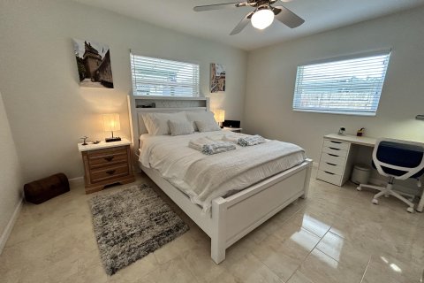 Casa en venta en Hollywood, Florida, 3 dormitorios, 147.44 m2 № 1168711 - foto 14