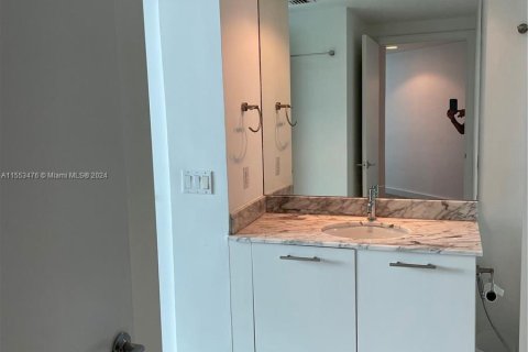 Copropriété à vendre à Miami, Floride: 2 chambres, 111.48 m2 № 1074412 - photo 15