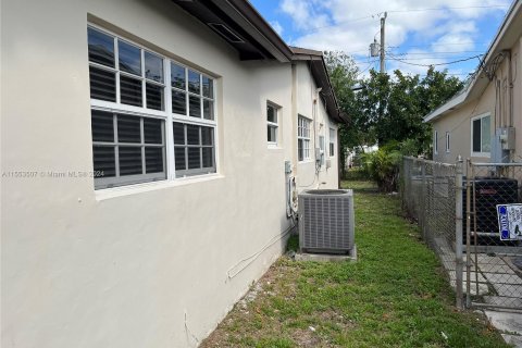 Casa en venta en Miramar, Florida, 3 dormitorios, 168.9 m2 № 1074414 - foto 11