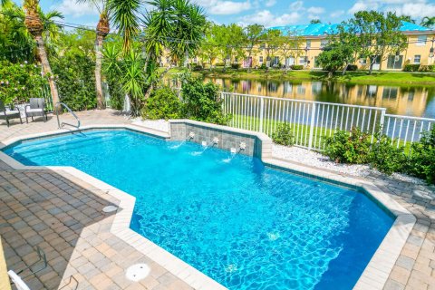 Villa ou maison à vendre à Royal Palm Beach, Floride: 4 chambres, 235.6 m2 № 1070374 - photo 2