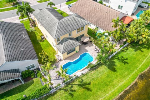 Villa ou maison à vendre à Royal Palm Beach, Floride: 4 chambres, 235.6 m2 № 1070374 - photo 30