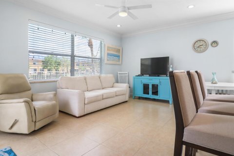 Villa ou maison à vendre à Royal Palm Beach, Floride: 4 chambres, 235.6 m2 № 1070374 - photo 23