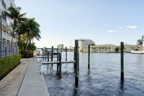 Copropriété à vendre à Fort Lauderdale, Floride: 3 chambres, 388.98 m2 № 1060177 - photo 2