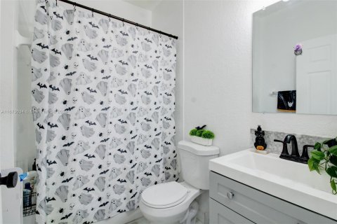 Townhouse in Homestead, Florida 3 bedrooms, 132.2 sq.m. № 1396015 - photo 6