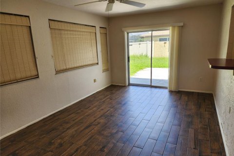 House in Port Charlotte, Florida 2 bedrooms, 86.96 sq.m. № 1338182 - photo 18