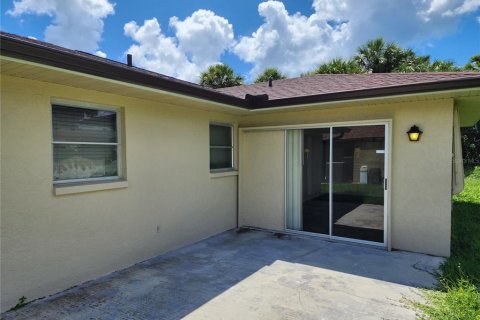 House in Port Charlotte, Florida 2 bedrooms, 86.96 sq.m. № 1338182 - photo 21