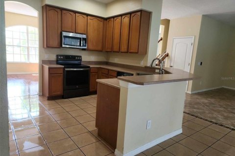 House in Kissimmee, Florida 4 bedrooms, 278.89 sq.m. № 1338183 - photo 16