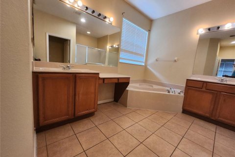 Casa en venta en Kissimmee, Florida, 4 dormitorios, 278.89 m2 № 1338183 - foto 28