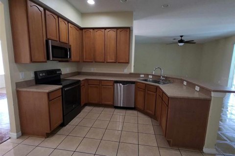 Casa en venta en Kissimmee, Florida, 4 dormitorios, 278.89 m2 № 1338183 - foto 19