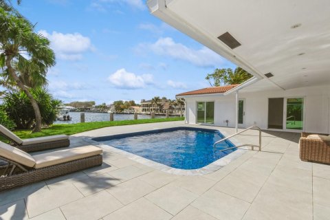 Casa en venta en Pompano Beach, Florida, 3 dormitorios, 215.16 m2 № 1026152 - foto 13