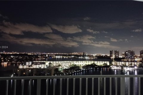 Condo in Aventura, Florida, 2 bedrooms  № 1017545 - photo 5