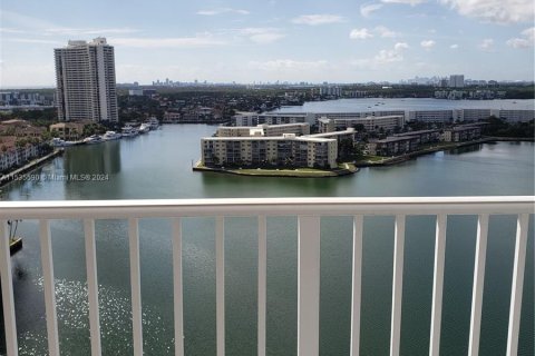 Condo in Aventura, Florida, 2 bedrooms  № 1017545 - photo 4