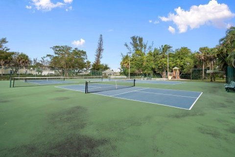 Villa ou maison à vendre à West Palm Beach, Floride: 5 chambres, 296.17 m2 № 1047888 - photo 10