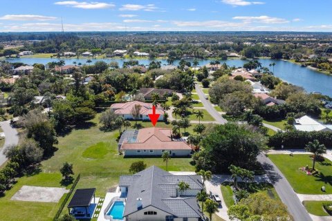 House in West Palm Beach, Florida 5 bedrooms, 296.17 sq.m. № 1047888 - photo 22