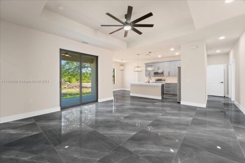 Casa en venta en Lehigh Acres, Florida, 4 dormitorios, 159.23 m2 № 1035269 - foto 15