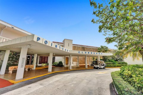 Condo in Aventura, Florida, 1 bedroom  № 1035307 - photo 21