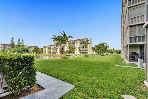 Condo in Aventura, Florida, 1 bedroom  № 1035307 - photo 17