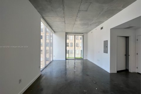 Condominio en venta en Miami, Florida, 2 dormitorios, 68.38 m2 № 1395227 - foto 7