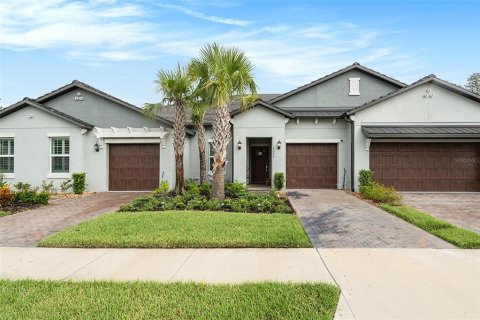 Casa en venta en Land O' Lakes, Florida, 2 dormitorios, 130.53 m2 № 1398672 - foto 1