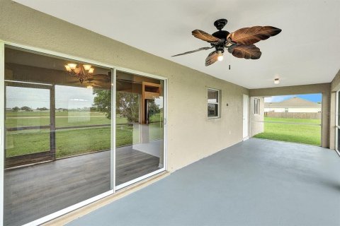 Villa ou maison à vendre à Cape Coral, Floride: 4 chambres, 151.99 m2 № 1338189 - photo 2