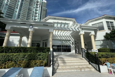 Condominio en venta en Aventura, Florida, 2 dormitorios, 100.06 m2 № 1042769 - foto 4