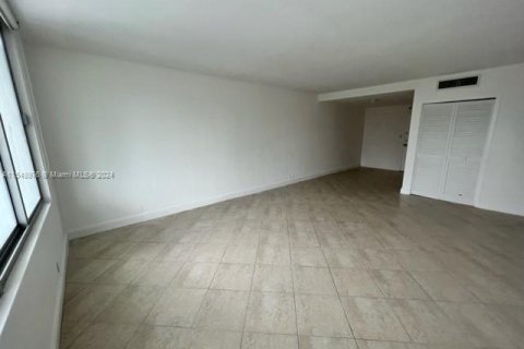 Condominio en venta en Miami Beach, Florida, 1 dormitorio, 79.15 m2 № 1059510 - foto 3