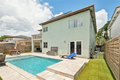 Casa en venta en Miami, Florida, 5 dormitorios № 1385571 - foto 18