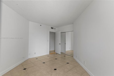 Copropriété à vendre à Aventura, Floride: 3 chambres, 181.16 m2 № 1270952 - photo 23