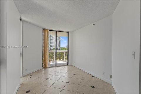 Copropriété à vendre à Aventura, Floride: 3 chambres, 181.16 m2 № 1270952 - photo 8