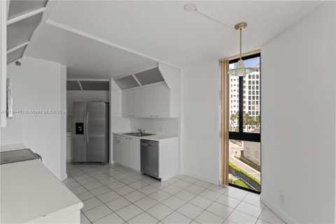 Copropriété à vendre à Aventura, Floride: 3 chambres, 181.16 m2 № 1270952 - photo 20