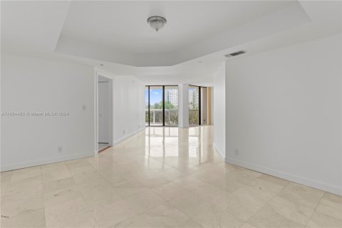 Condo in Aventura, Florida, 3 bedrooms in LANDMARK  № 1270952 - photo 12