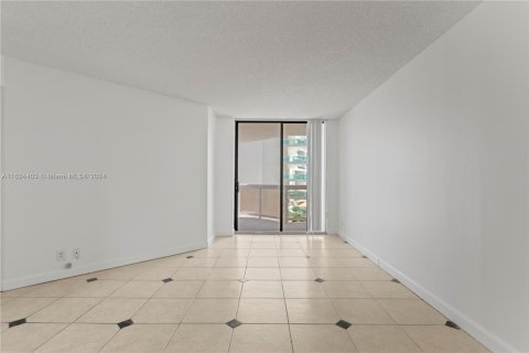 Copropriété à vendre à Aventura, Floride: 3 chambres, 181.16 m2 № 1270952 - photo 28