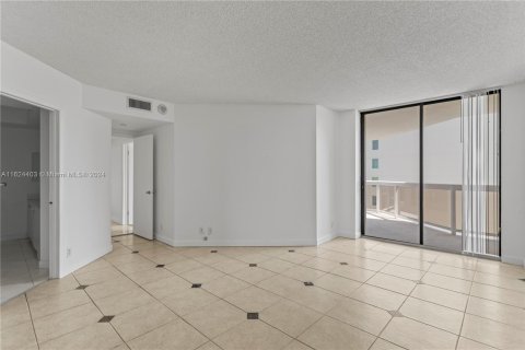 Copropriété à vendre à Aventura, Floride: 3 chambres, 181.16 m2 № 1270952 - photo 26