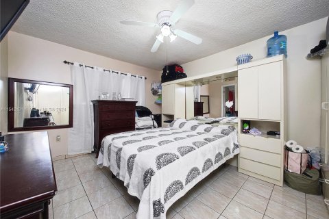 Купить кондоминиум в Хайалиа, Флорида 2 спальни, 75.44м2, № 1060426 - фото 12
