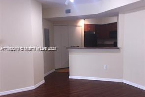 Condominio en venta en Surfside, Florida, 2 dormitorios, 86.4 m2 № 1033435 - foto 4