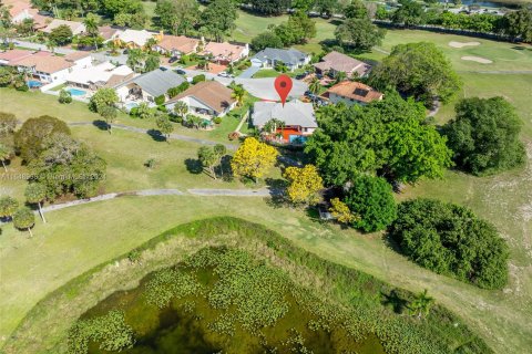 Villa ou maison à vendre à Tamarac, Floride: 4 chambres, 228.35 m2 № 1331822 - photo 27