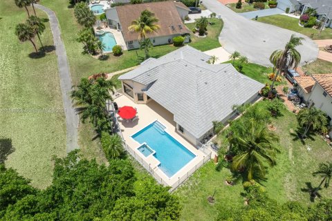 Villa ou maison à vendre à Tamarac, Floride: 4 chambres, 228.35 m2 № 1331822 - photo 28