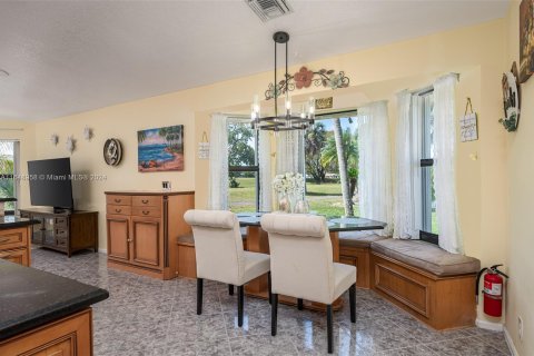 Villa ou maison à vendre à Tamarac, Floride: 4 chambres, 228.35 m2 № 1331822 - photo 8