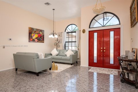 Villa ou maison à vendre à Tamarac, Floride: 4 chambres, 228.35 m2 № 1331822 - photo 3