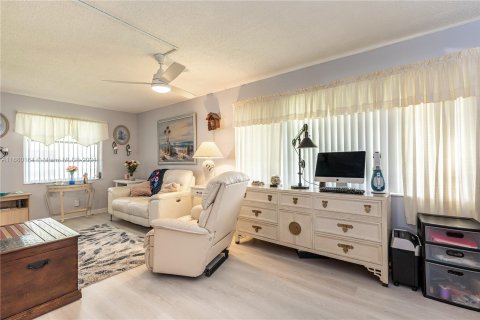 Villa ou maison à vendre à Boynton Beach, Floride: 2 chambres, 122.35 m2 № 1409434 - photo 10