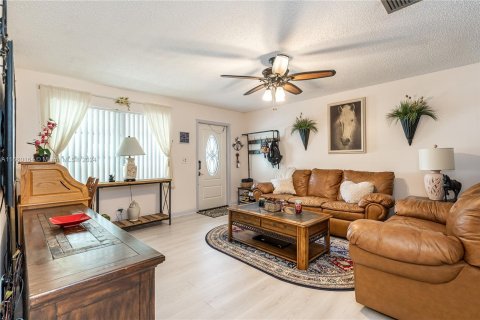 Casa en venta en Boynton Beach, Florida, 2 dormitorios, 122.35 m2 № 1409434 - foto 13