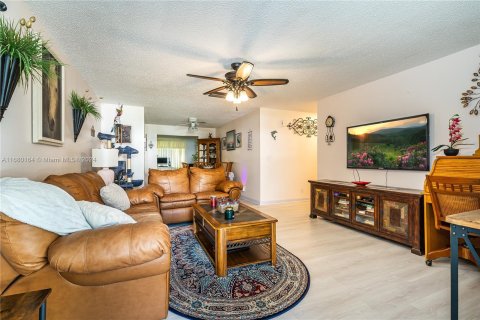 Casa en venta en Boynton Beach, Florida, 2 dormitorios, 122.35 m2 № 1409434 - foto 12