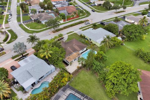 Villa ou maison à vendre à Tamarac, Floride: 3 chambres, 158.4 m2 № 1409433 - photo 27