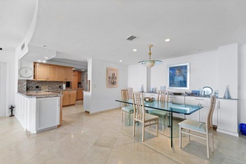 Copropriété à vendre à Boca Raton, Floride: 2 chambres, 176.89 m2 № 1068263 - photo 11