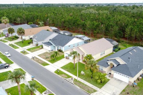 Villa ou maison à vendre à Kissimmee, Floride: 4 chambres, 163.51 m2 № 1265681 - photo 6