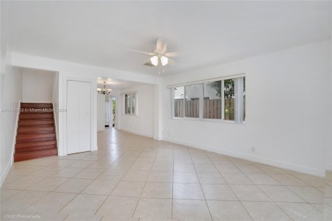 Condominio en venta en Fort Lauderdale, Florida, 2 dormitorios, 100.33 m2 № 1398032 - foto 5